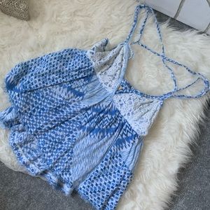 Hollister flowy crop top